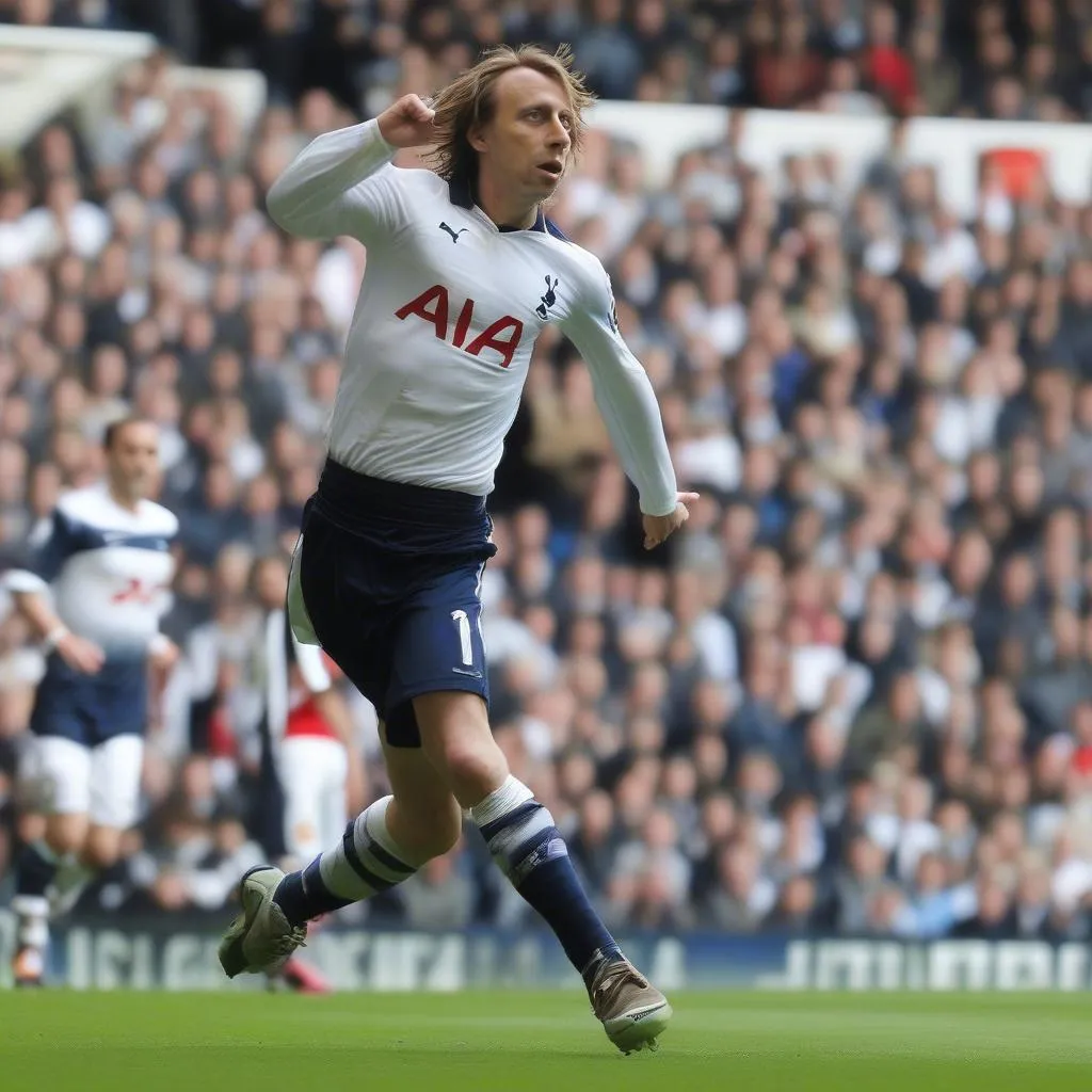 Luka Modric ghi bàn đầu tiên cho Tottenham Hotspur trong trận đấu với Arsenal