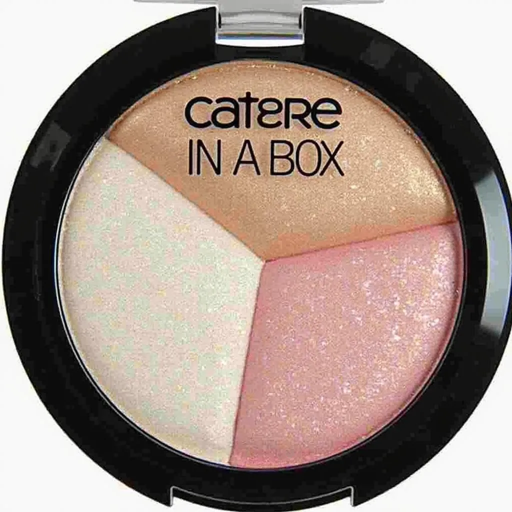 Bảng phấn highlight Catrice Galaxy In A Box Holographic Highlighter Palette